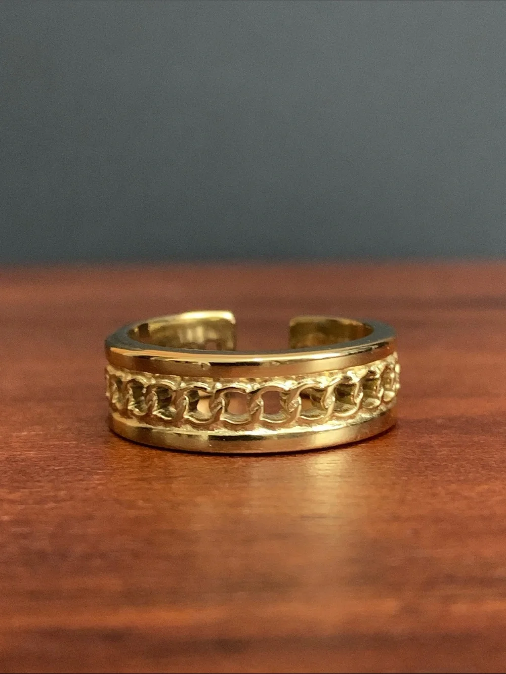 NWT Gold tone cut out ring size 7.75